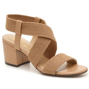 NWOT UNISA ELZIE SANDAL - Camel, BRAND NEW, Never worn, Sz. 9.5